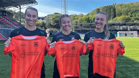 Asanefotball / Åsane Fotball.